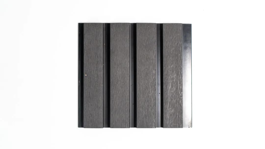 Grille Panel Exterior 2.90 x 0.219 x 0.026  Color Negro